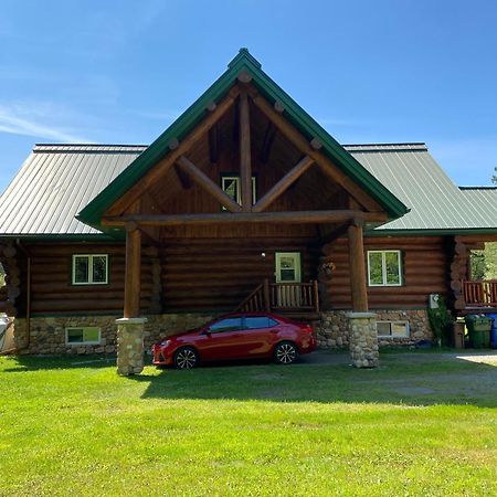 Lake Side Escape Villa Notre-Dame-de-la-Salette Exterior photo